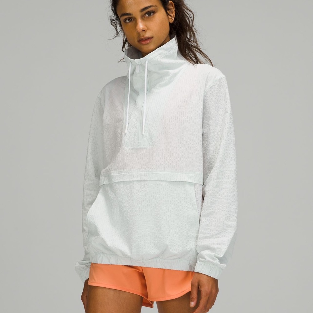 Lululemon pack light pullover ocean air size 6 windbreaker